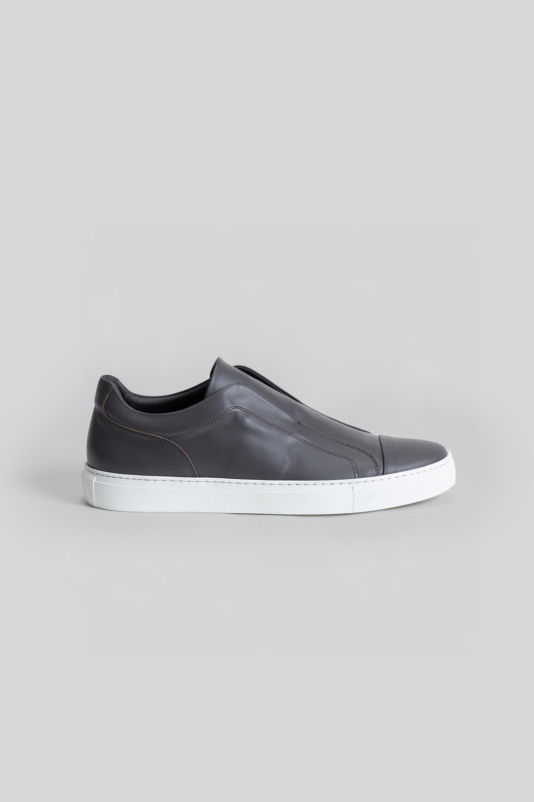 Delta Sneaker | Robert Barakett Best Seller